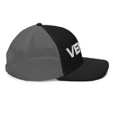 "VENARI" Trucker Cap